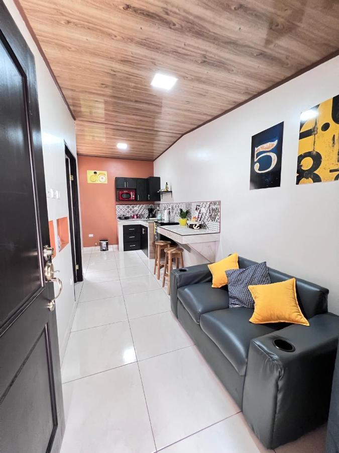 Apartamento H Gonzalez 14 Apartment Alajuela Bagian luar foto